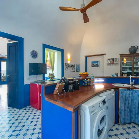 Casabluette A - Amalfi Coast شقة مينوري